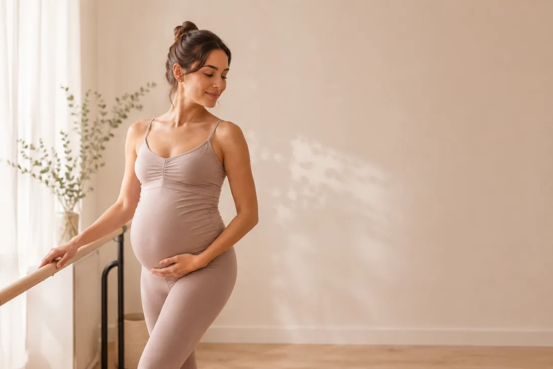 mujer embarazada haciendo barre